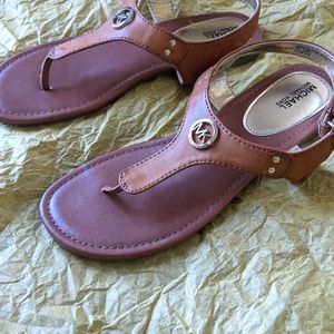 Michael kors sandals sizes 4